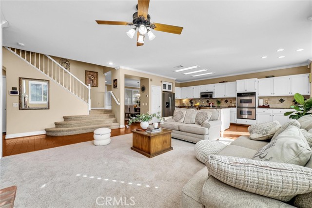 Detail Gallery Image 9 of 61 For 14037 Hollywood Ave, Corona,  CA 92880 - 4 Beds | 3 Baths