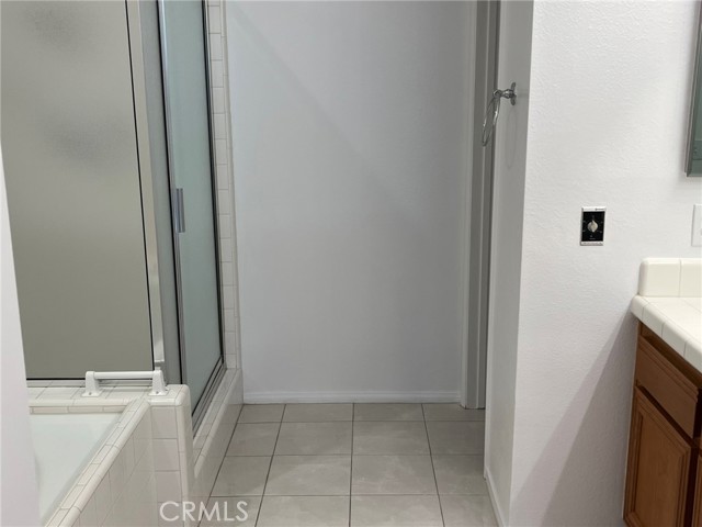 Detail Gallery Image 35 of 69 For 230 Lille Lane 212, Newport Beach,  CA 92663 - 2 Beds | 2 Baths