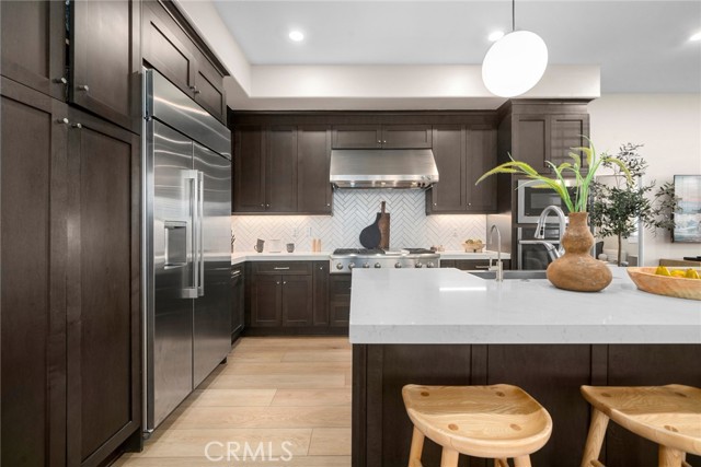 Detail Gallery Image 8 of 46 For 163 Crossover, Irvine,  CA 92618 - 4 Beds | 3/1 Baths