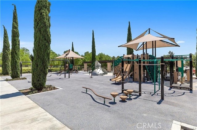 176 Overbrook, Irvine CA: https://media.crmls.org/medias/04020b4b-4c84-4f9b-97b7-3281a42de3b3.jpg