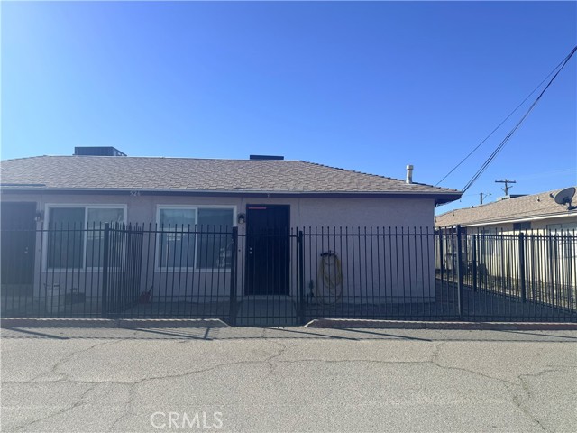 Image 2 of 13 For 526 Greystone  3