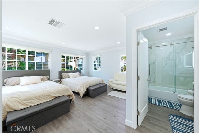 Detail Gallery Image 26 of 56 For 334 Anita Dr, Pasadena,  CA 91105 - 6 Beds | 5 Baths