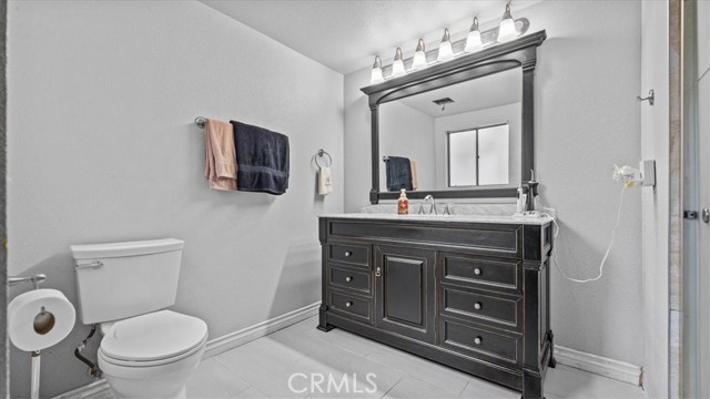Detail Gallery Image 17 of 37 For 215 E Chestnut Ave #D,  Monrovia,  CA 91016 - 3 Beds | 3 Baths