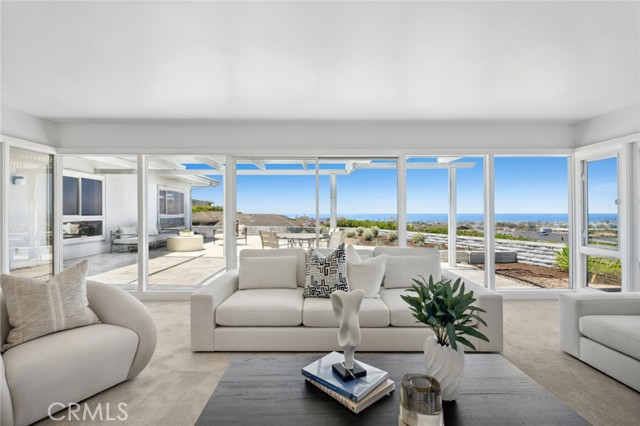Detail Gallery Image 15 of 44 For 2701 Windover Dr, Corona Del Mar,  CA 92625 - 4 Beds | 2/1 Baths
