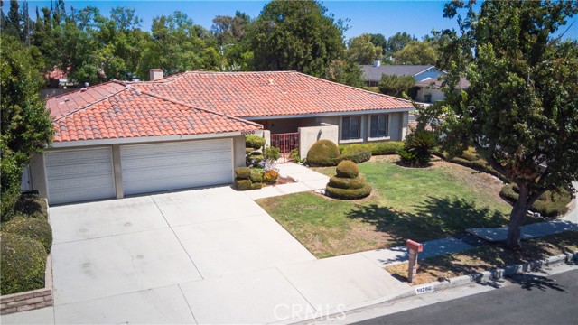 10200 Bothwell Road, Northridge CA: https://media.crmls.org/medias/0404fc01-e0b6-4f53-bf5f-cc70f8617907.jpg