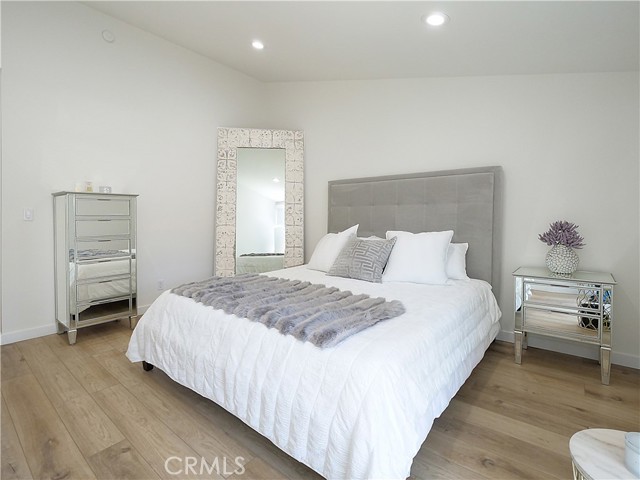 822 Camino Real, Redondo Beach CA: https://media.crmls.org/medias/04055f37-8f60-4099-951a-dd09636d3320.jpg