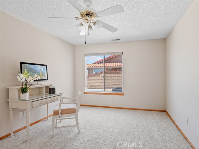 14526 Galleon Lane, Helendale CA: https://media.crmls.org/medias/0405674f-4658-45db-b1ae-fc884d7eef19.jpg