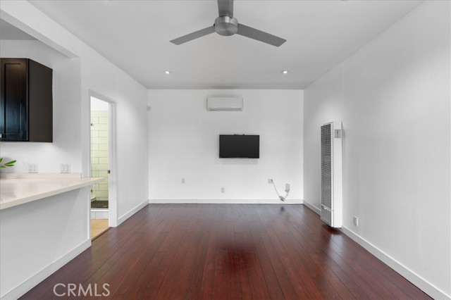 744 Flower Avenue photo 17