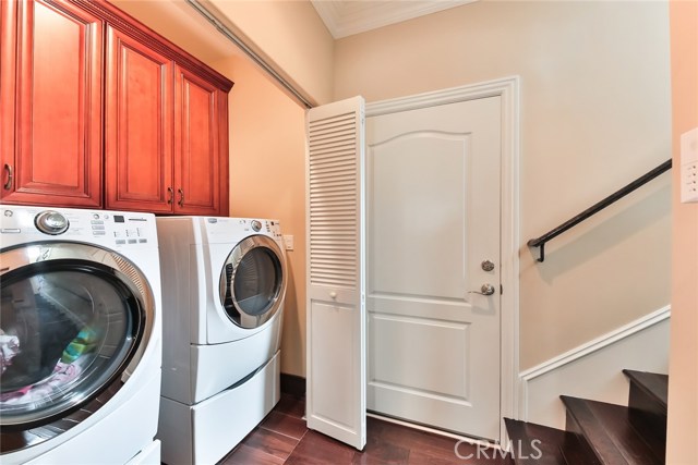 1807 Huntington Lane, Redondo Beach, California 90278, 4 Bedrooms Bedrooms, ,3 BathroomsBathrooms,Residential,Sold,Huntington,SB17030098