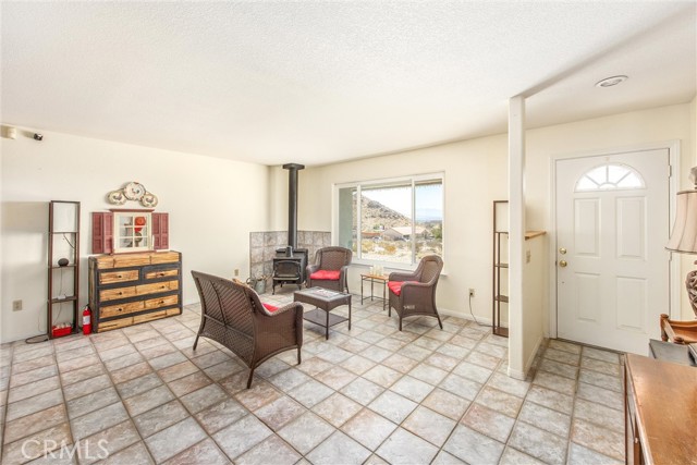 15023 Byron Dr, San Bernardino County, CA 92307 photo 8