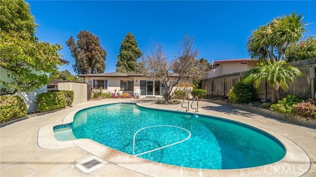 26633 Shorewood Road, Rancho Palos Verdes, California 90275, 4 Bedrooms Bedrooms, ,2 BathroomsBathrooms,Residential,Sold,Shorewood,SB22079269