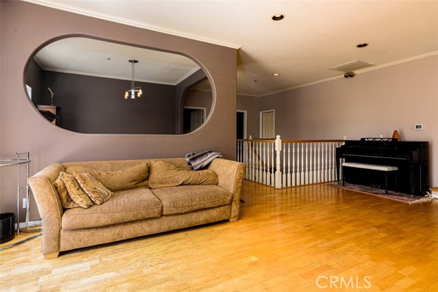Detail Gallery Image 6 of 38 For 1515 Indiana Ave, South Pasadena,  CA 91030 - 5 Beds | 3/1 Baths