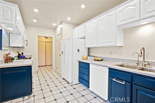 Detail Gallery Image 6 of 29 For 12300 Montecito Rd #10,  Seal Beach,  CA 90740 - 2 Beds | 2 Baths