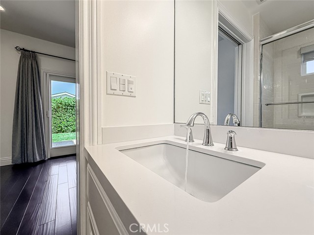 Detail Gallery Image 28 of 58 For 5960 Balcom, Encino,  CA 91316 - 4 Beds | 4 Baths