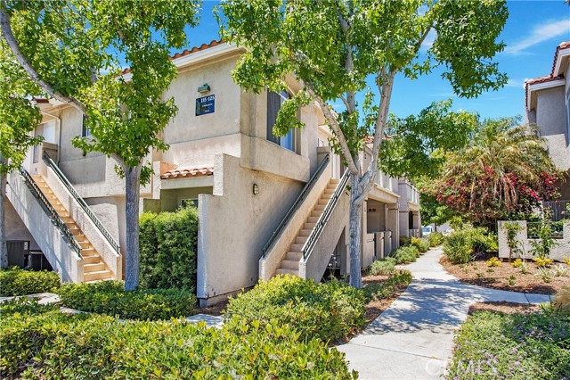 Detail Gallery Image 2 of 29 For 121 Cinnamon Teal, Aliso Viejo,  CA 92656 - 2 Beds | 2 Baths