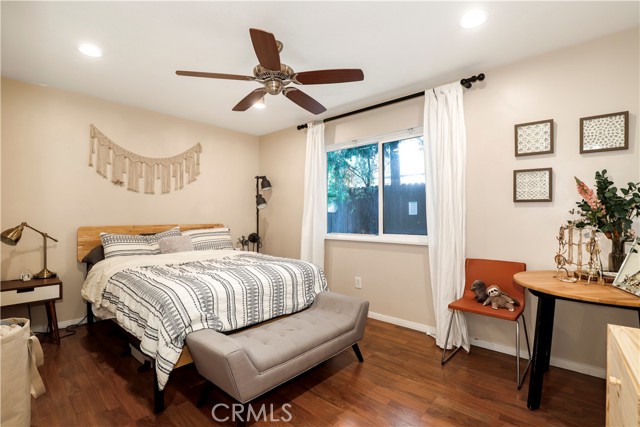 2114 India Street, Los Angeles CA: https://media.crmls.org/medias/040b1a26-2d9a-4205-9b29-6c9e34d60390.jpg