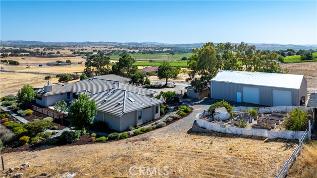 2885 Summer Ranch Road, Paso Robles CA: https://media.crmls.org/medias/040b56e3-0b8d-4e2e-8582-474054c8fce1.jpg