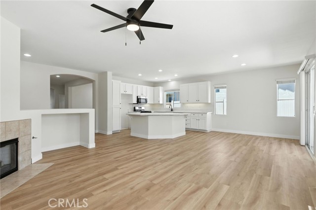 29492 Emberwood Way, Menifee CA: https://media.crmls.org/medias/040c2ff2-a2aa-458e-a011-debd476752cc.jpg