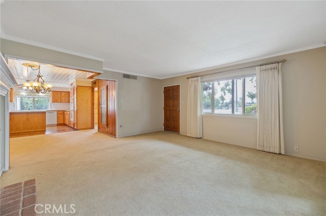 Detail Gallery Image 9 of 69 For 1714 N Blythe, Fresno,  CA 93722 - 3 Beds | 2 Baths