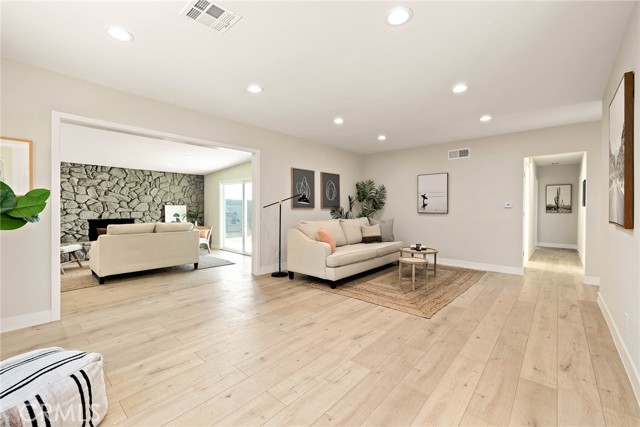 13916 Beaver Street photo 2