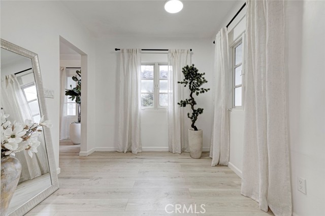 Detail Gallery Image 14 of 59 For 606 Galer Pl, Glendale,  CA 91206 - 4 Beds | 3 Baths