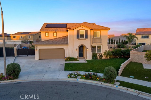 Detail Gallery Image 4 of 72 For 6962 Housatonic Ct, Jurupa Valley,  CA 91752 - 5 Beds | 3 Baths