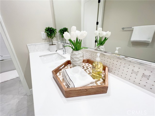 115 Montero, Irvine CA: https://media.crmls.org/medias/040e0dae-e08f-4015-af06-2e354cdd3209.jpg