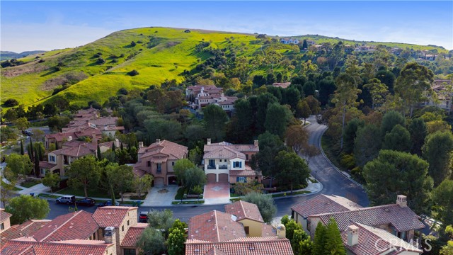 Detail Gallery Image 46 of 47 For 46 Woods Trail, Irvine,  CA 92603 - 5 Beds | 4/1 Baths