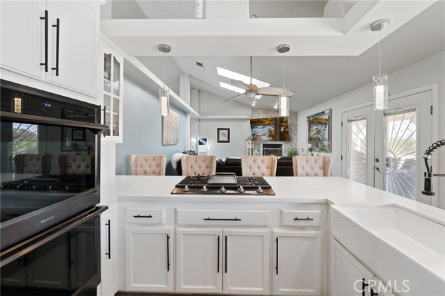 9925 Sierra Vista Road, Phelan CA: https://media.crmls.org/medias/040e434f-b81a-48aa-ad4e-c1e5a05d26f4.jpg