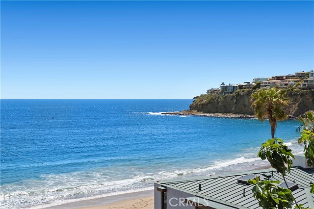 88 Emerald, Laguna Beach CA: https://media.crmls.org/medias/040e69fb-9e8d-4a81-ab1b-ae4716c42e72.jpg