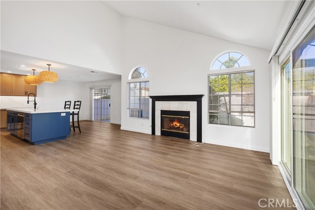 Detail Gallery Image 4 of 27 For 286 Carefree, Costa Mesa,  CA 92627 - 3 Beds | 2/1 Baths