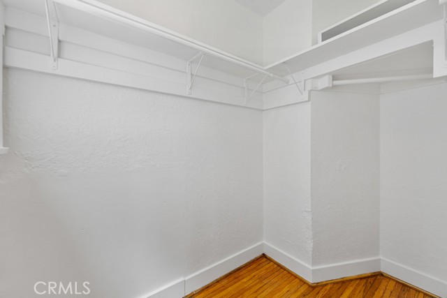 234 Lime Avenue, Long Beach CA: https://media.crmls.org/medias/040f9e8f-fc8c-45c4-bc8e-ed25d845437c.jpg