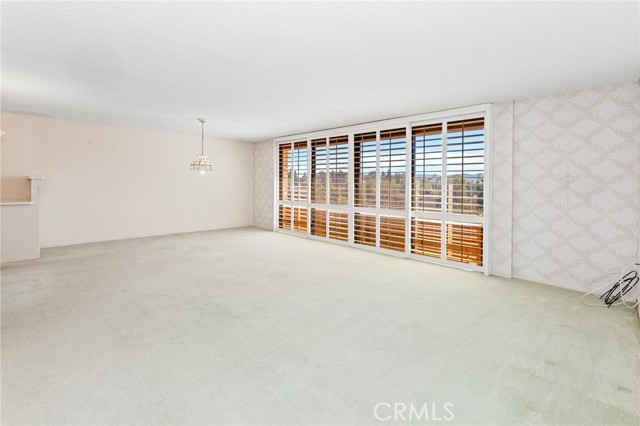 24055 Paseo Del Lago, Laguna Woods CA: https://media.crmls.org/medias/040fa992-fa68-4683-8f2e-634600d6b3ce.jpg