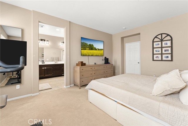 1474 De La Vina Street, Chula Vista CA: https://media.crmls.org/medias/040fbe1e-07f2-4190-a977-bf3eae8dbad6.jpg