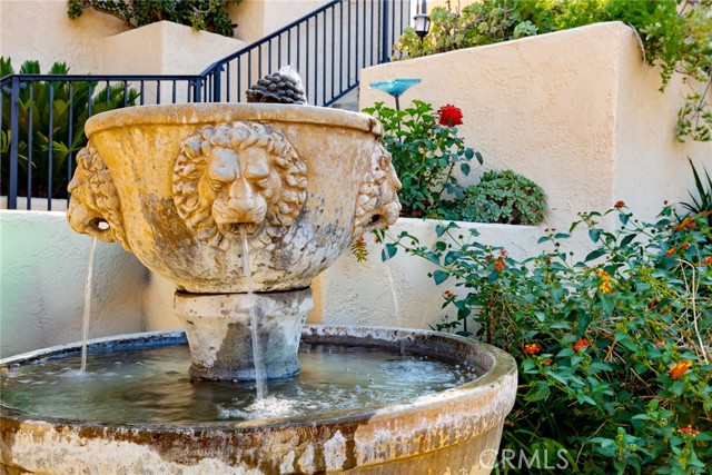 34 sage, Bell Canyon CA: https://media.crmls.org/medias/040fbfda-78ed-445d-9e27-3cebdc350770.jpg