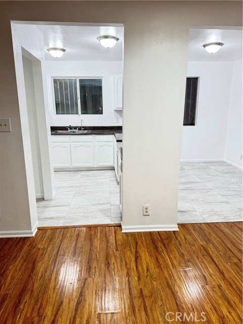 Detail Gallery Image 8 of 14 For 822 E 87th Pl, Los Angeles,  CA 90002 - 3 Beds | 2 Baths