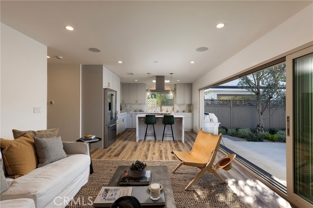Detail Gallery Image 22 of 37 For 212 E 19th St, Costa Mesa,  CA 92627 - 5 Beds | 4 Baths