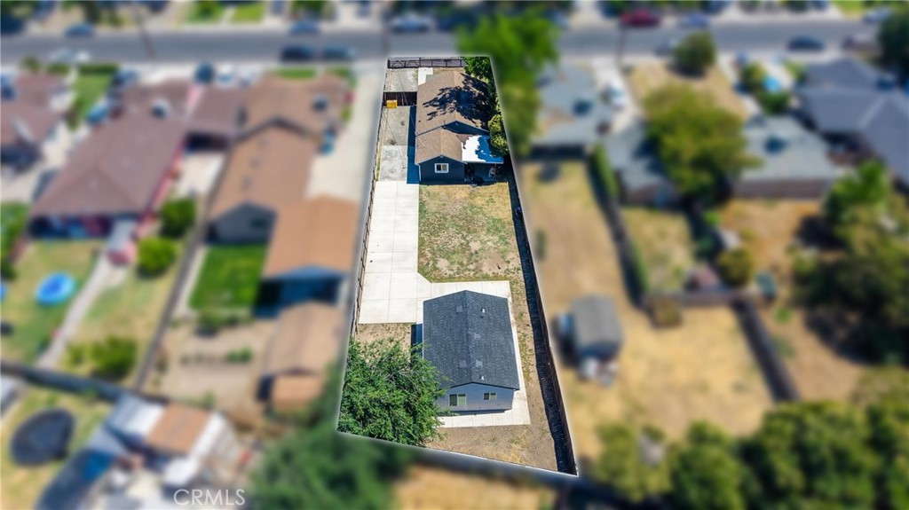 https://media.crmls.org/medias/04121ec5-e6f2-4db7-9110-6b77275885b8.jpg?preset=X-Large