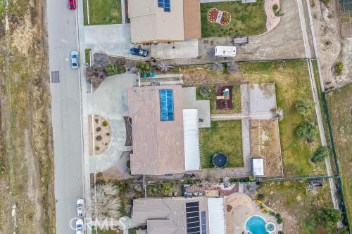 https://media.crmls.org/medias/04126689-165f-4dca-89c0-13717e0b2cc8.jpg?preset=X-Large