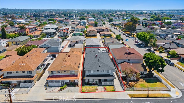 11726 Freeman Avenue, Hawthorne CA: https://media.crmls.org/medias/0412740e-aec5-407e-9936-82b4519ffccb.jpg