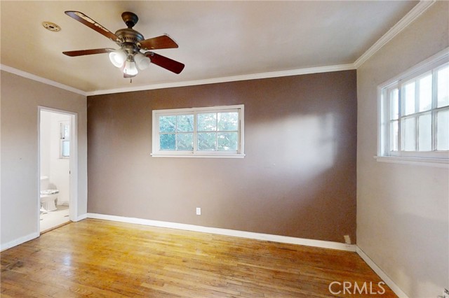 Detail Gallery Image 13 of 32 For 11233 Victory Bld, North Hollywood,  CA 91606 - – Beds | – Baths