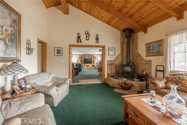 Detail Gallery Image 17 of 45 For 2196 Mariposa Ln, Big Bear City,  CA 92314 - 4 Beds | 2/1 Baths