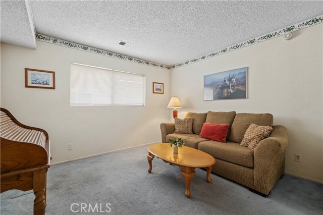 Detail Gallery Image 11 of 27 For 7439 Woodman Ave. #35,  Van Nuys,  CA 91405 - 2 Beds | 1 Baths