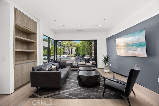 Detail Gallery Image 18 of 53 For 7139 Macapa, Los Angeles,  CA 90068 - 4 Beds | 5 Baths