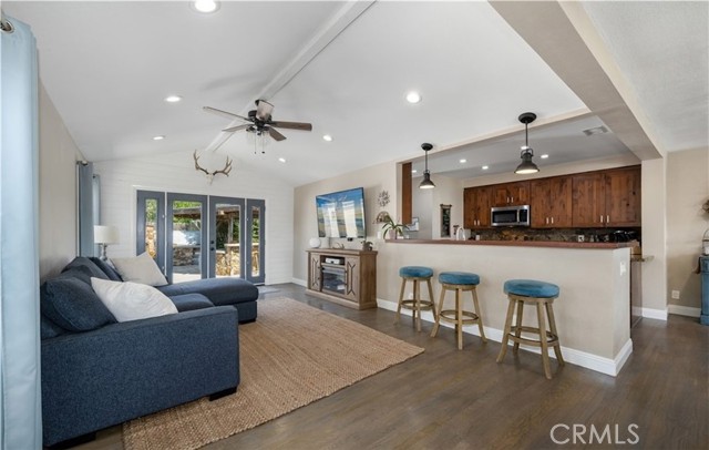 Detail Gallery Image 5 of 44 For 2731 Rutgers Ave, Long Beach,  CA 90815 - 3 Beds | 2 Baths