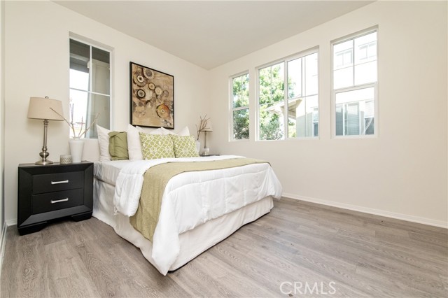 357 Flyers Lane, Tustin CA: https://media.crmls.org/medias/0413d26f-dbf7-4096-8faf-28c3cca8fa66.jpg