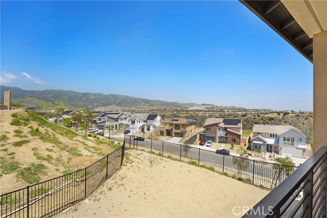 Detail Gallery Image 32 of 40 For 21201 Wildflower Way, Chatsworth,  CA 91311 - 5 Beds | 5 Baths