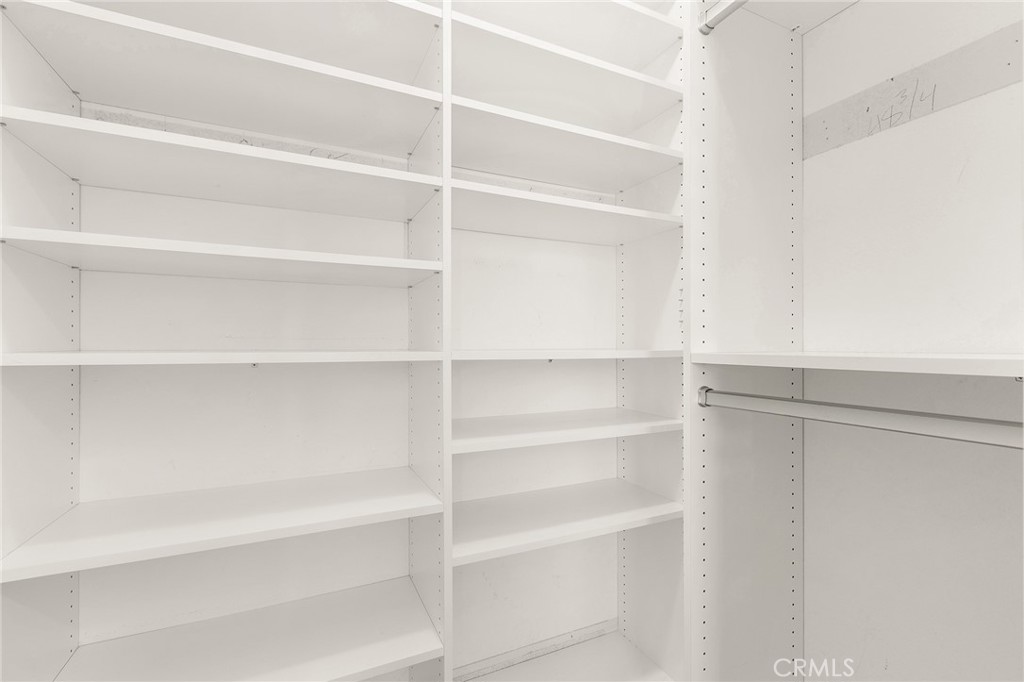 https://media.crmls.org/medias/04158474-1c30-4845-888d-d482751d24fb.jpg?preset=X-Large