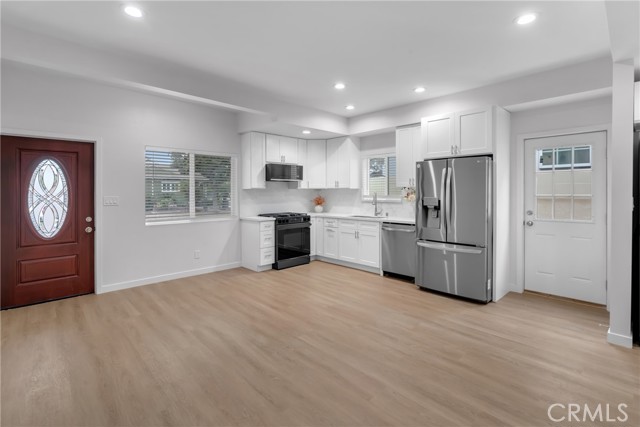 4032 Elsa Street, Lakewood CA: https://media.crmls.org/medias/0415c9b3-81dc-49a1-94ac-89023b7472c4.jpg