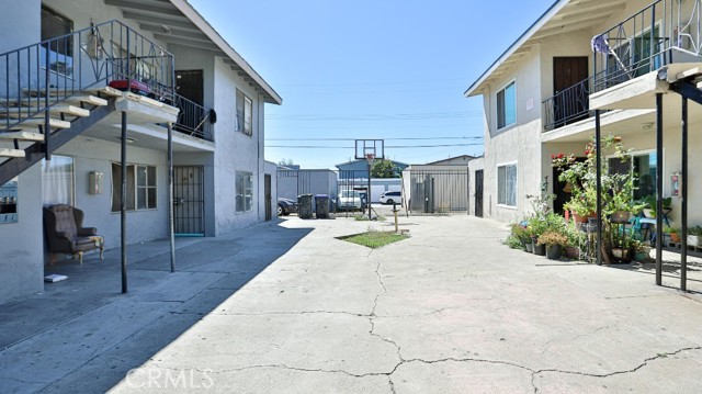 1714 Evergreen Street, Santa Ana CA: https://media.crmls.org/medias/041611b9-2b49-4710-8e1a-29b483773d46.jpg